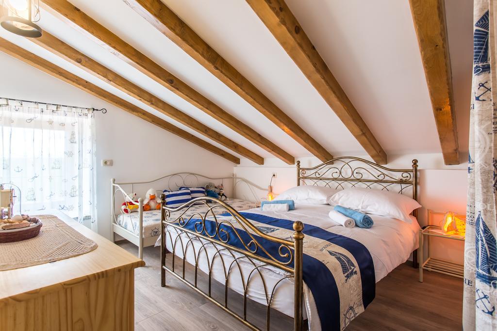 Villa Cima Vrbnik  Buitenkant foto