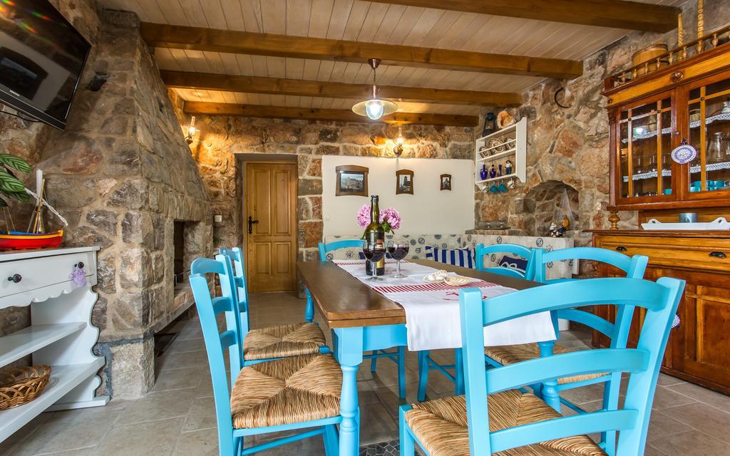 Villa Cima Vrbnik  Buitenkant foto