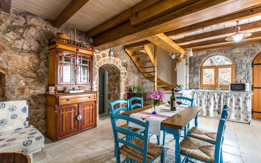 Villa Cima Vrbnik  Buitenkant foto